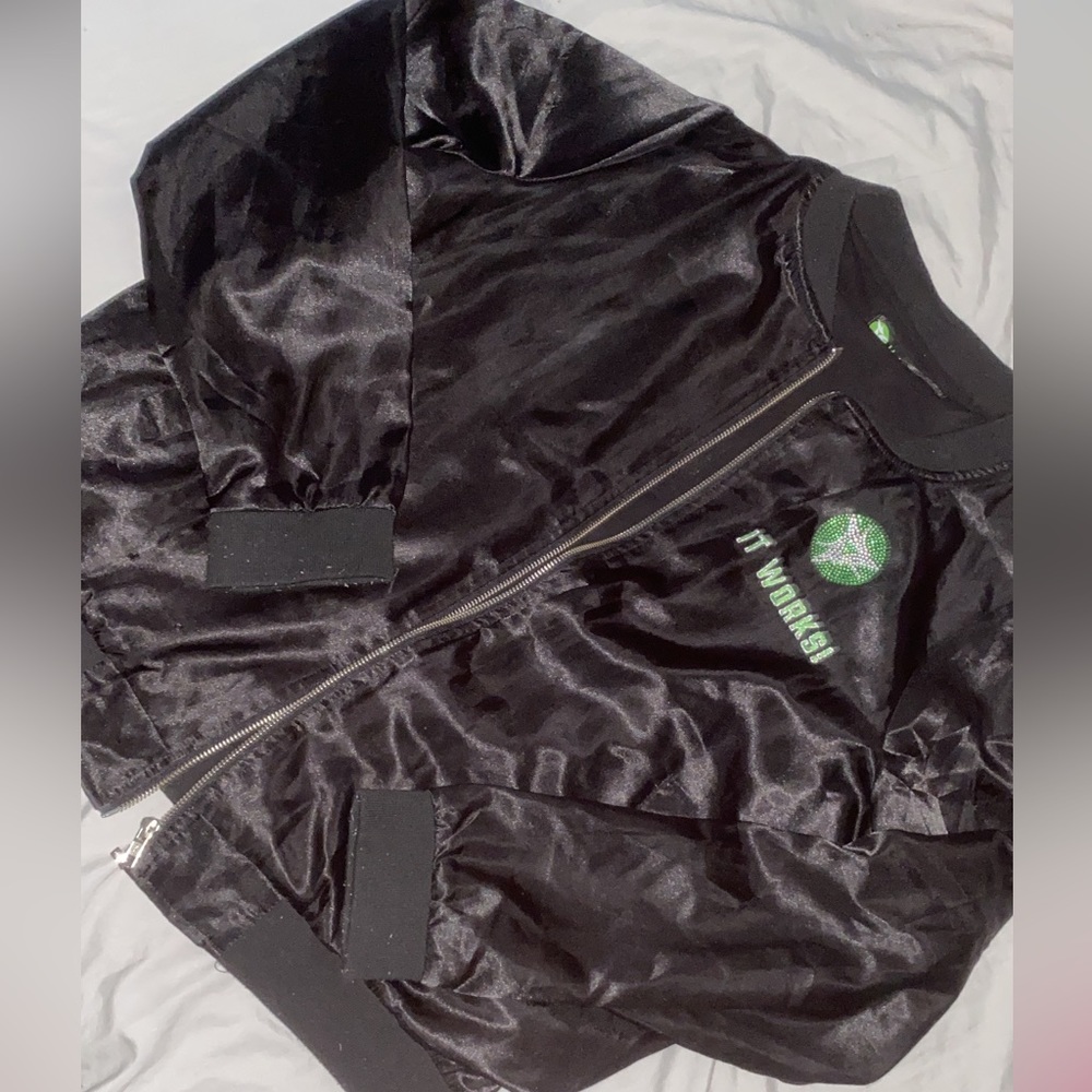 ItWorks slick jacket